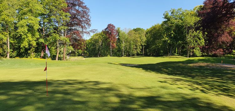 De green op hole 7 De green op hole 7