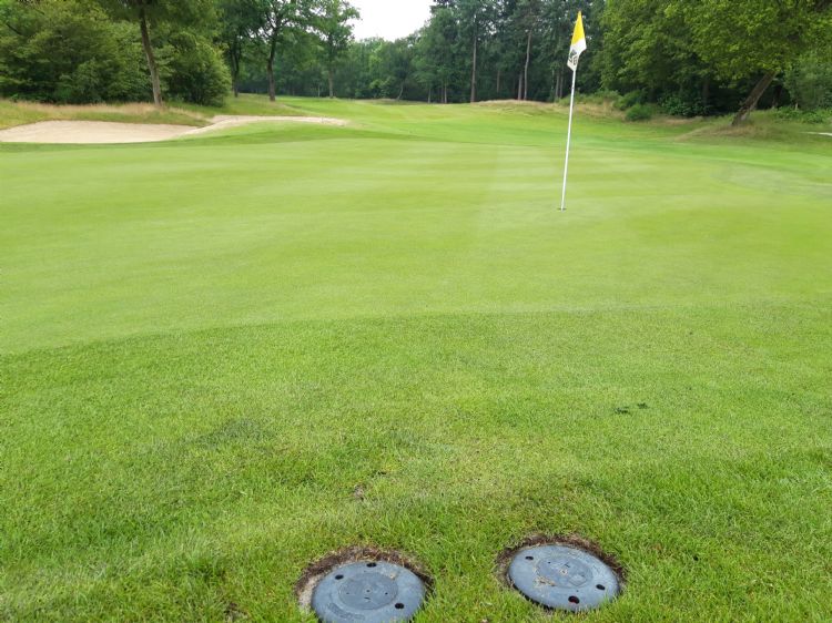 Sectorinstelbare <i>back-to-back</i> Toro-sproeiers op de greens van De Goyer Golf & Country Club