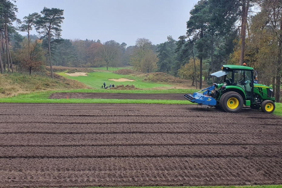 Renovatie van tees op de Rosendaelsche